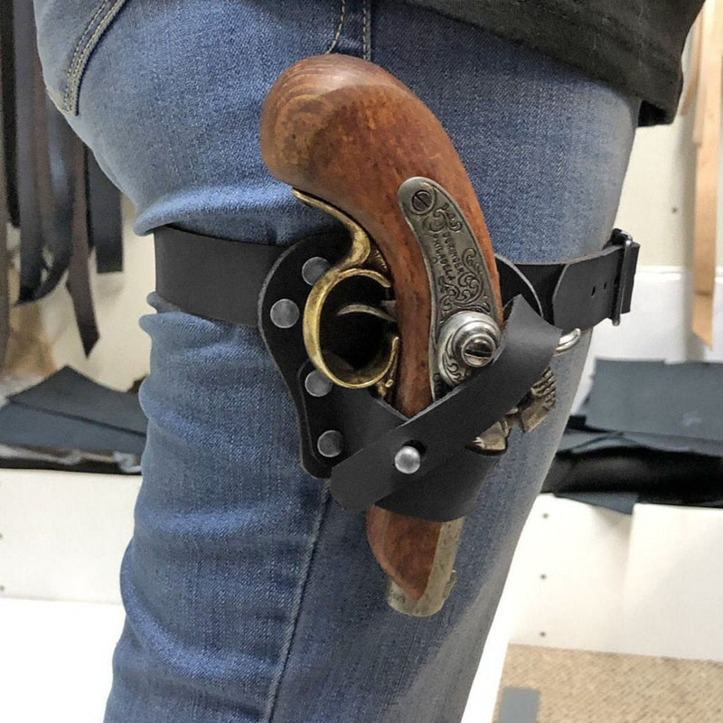 مسدس صغير Derringer الساق الرب - مراجعة Cosplay Prop Pistol وسعره